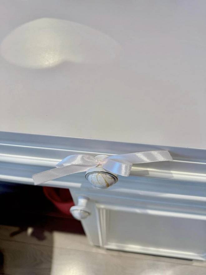 Cận cảnh căn phòng màu hồng siêu ngăn nắp của con gái MC Diệp Chi, mẹ nhìn mà phải xuýt xoa xinh quá-14