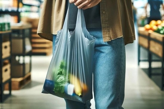 Cách sử dụng túi nilon để tránh bị nhiễm độc