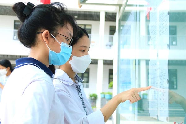 Áp lực thi cử dồn nén lên vai học sinh: Phần lớn do thiếu trường, lớp?-2