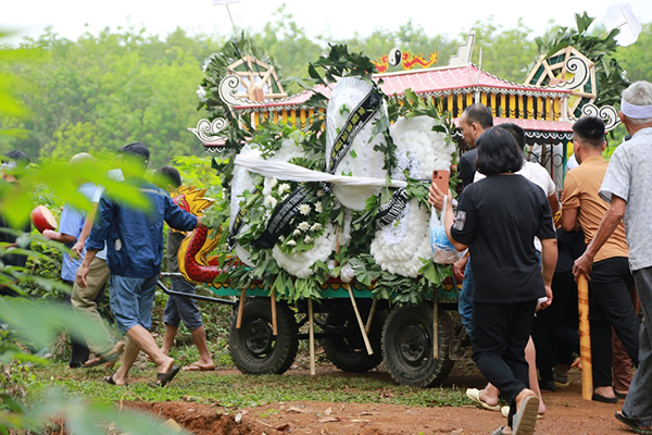 Mẹ nam sinh lớp 8 bị đánh tử vong mong muốn pháp luật trừng trị nghiêm kẻ thủ ác-2