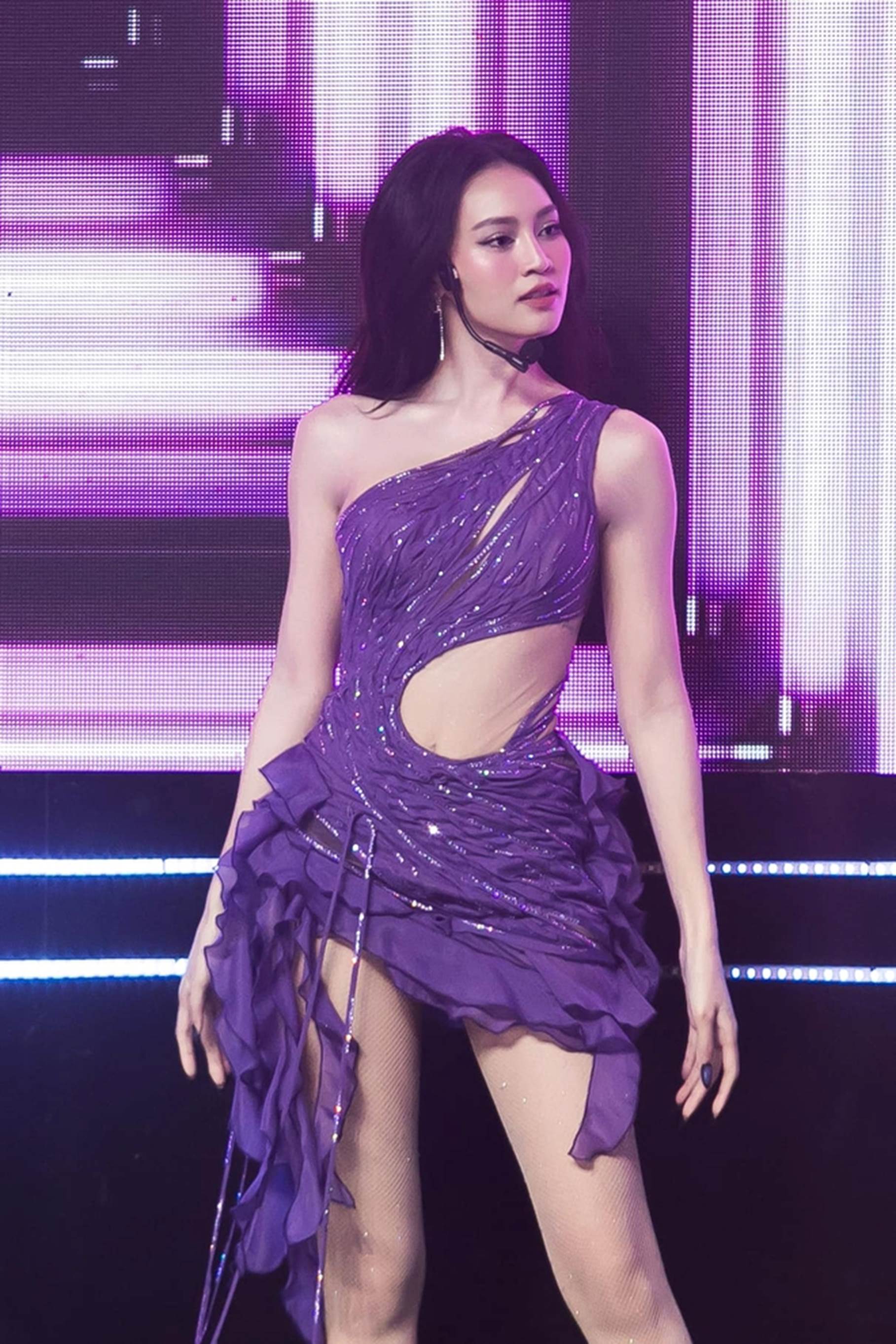 Tuyên bố rời showbiz, Lan Ngọc đang tự làm khó chính mình-1