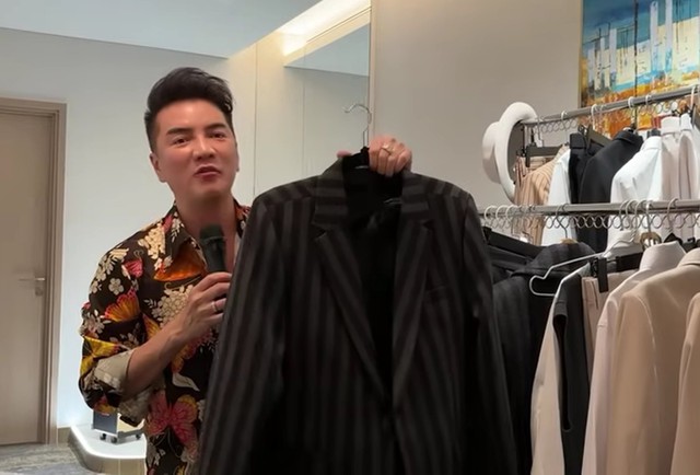 Đàm Vĩnh Hưng: Tôi đố mọi người đi mua được cái áo giống như vậy, tôi tặng hết tài sản-2