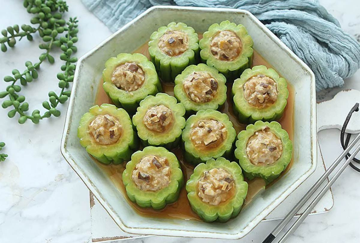 Cách làm mướp đắng nhồi thịt thanh mát ngày hè-2