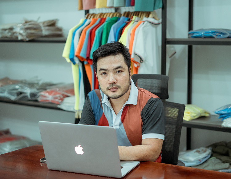 Xuất hiện loạt áo thun giống trang phục của sư Minh Tuệ”, shop online bán cả nghìn chiếc-4