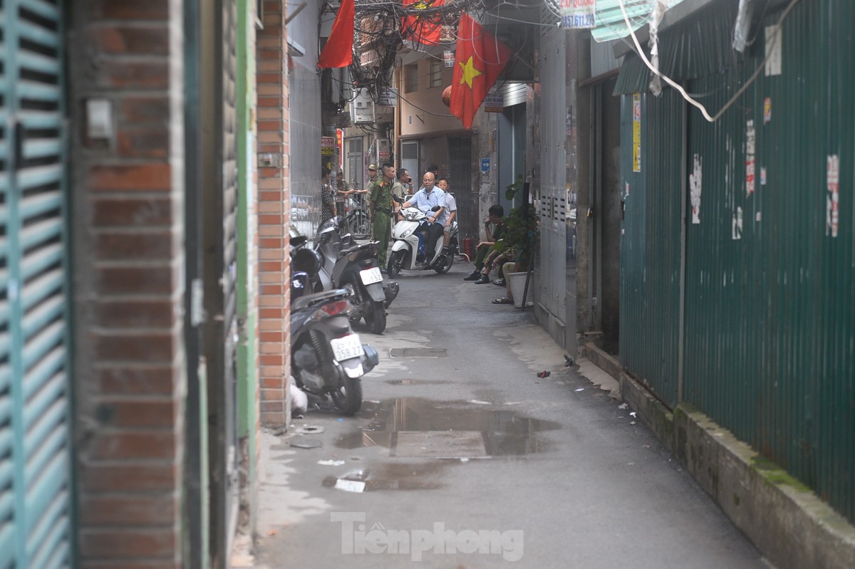Cảnh tan hoang trong ngôi nhà cháy ở Hà Nội làm 14 người chết-11