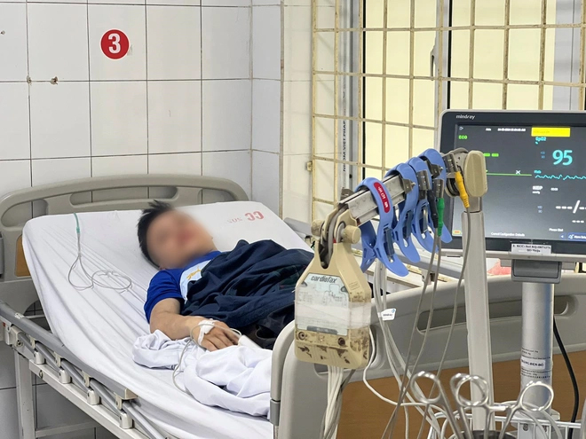 Hai vợ chồng thoát chết trong vụ cháy ở Trung Kính nhờ những miếng vải thấm nước-1