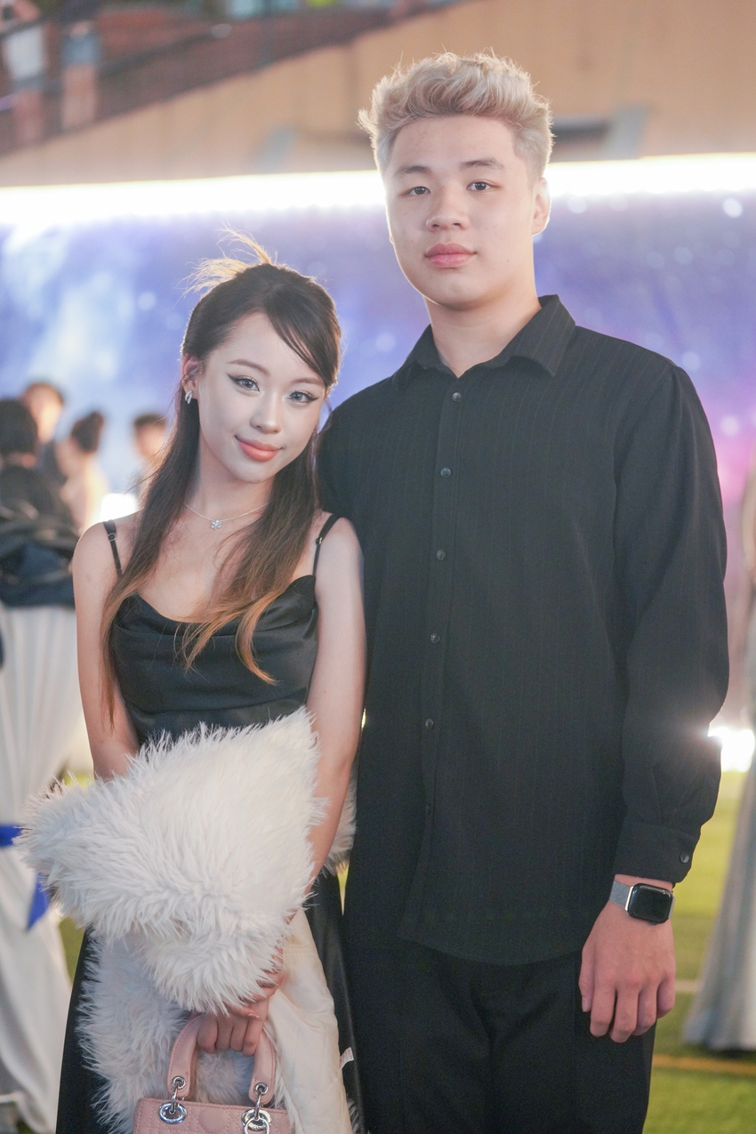 Prom cuối cấp trường người ta: Ai cũng lộng lẫy như hoàng tử công chúa-12