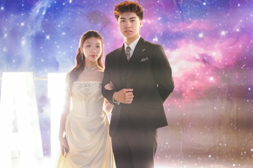 Prom cuối cấp trường người ta: Ai cũng lộng lẫy như hoàng tử công chúa-11