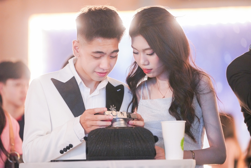 Prom cuối cấp trường người ta: Ai cũng lộng lẫy như hoàng tử công chúa-17