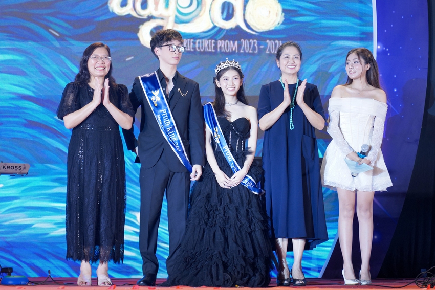 Prom cuối cấp trường người ta: Ai cũng lộng lẫy như hoàng tử công chúa-5