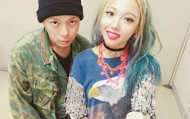 Nam ca sĩ nổi tiếng bị bắt vì trộm cắp ở cửa hàng tiện lợi-3