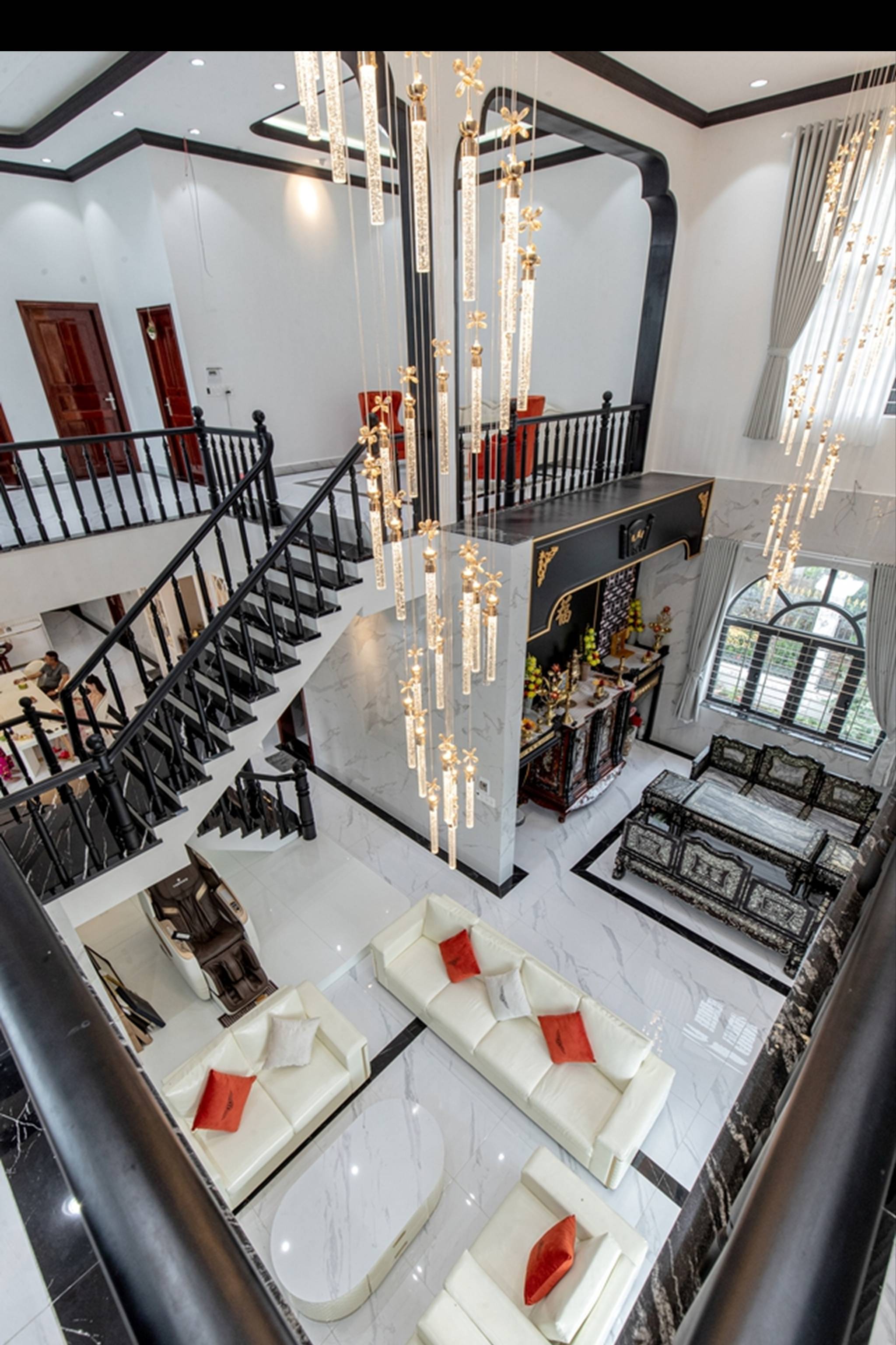 Cận cảnh biệt thự hơn 10 tỷ, rộng hàng trăm mét vuông hoa hậu Phan Thị Mơ tặng ba mẹ-11