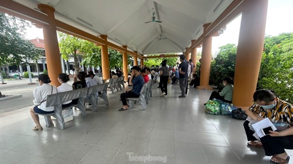 Nước mắt của những người mẹ mất con trong vụ cháy nhà trọ ở Trung Kính-3