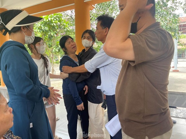 Nước mắt của những người mẹ mất con trong vụ cháy nhà trọ ở Trung Kính-7