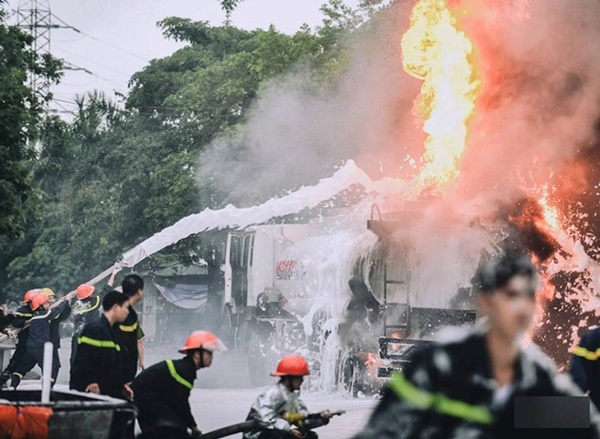 Việt Nam tôi ra ngõ là gặp anh hùng, những anh hùng không mặc áo choàng-1