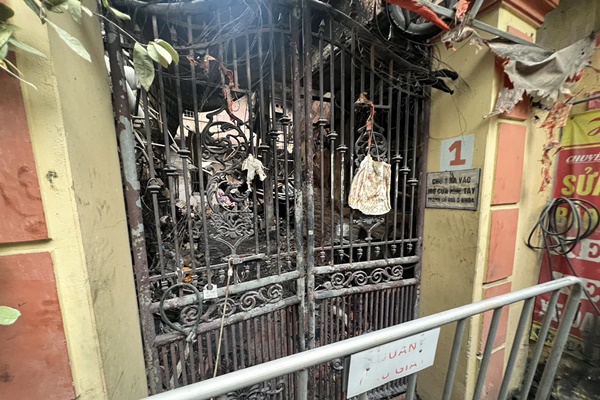 Nhà ở kết hợp kinh doanh: Khi hàng hóa bịt kín lối thoát sinh tử-3