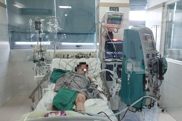 Với những người lao động và sinh viên nghèo ấy, họ phải bỏ đi chữ muốn” và học cách sống với chữ đành” - vì chẳng còn lựa chọn khác-4