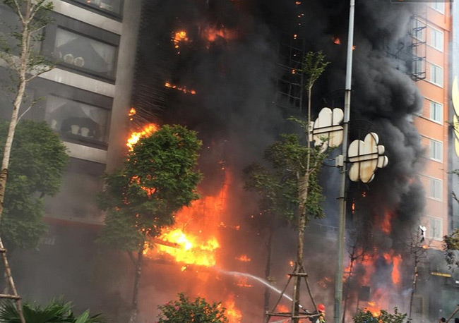 Cặp vợ chồng sống sót thần kỳ nhờ trốn ở nơi cấm kỵ khi có cháy, vì sao thoát nạn?-5