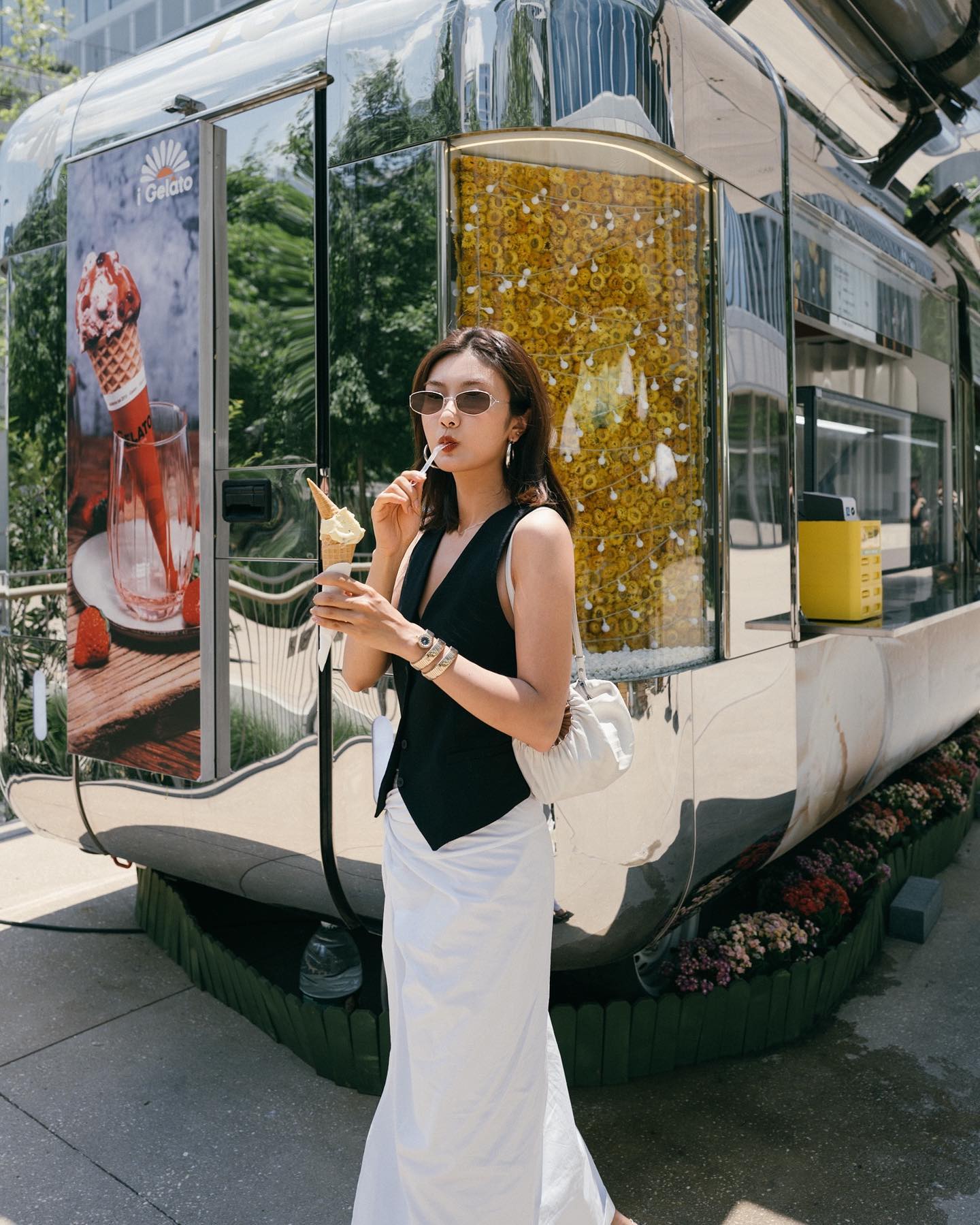 10 set váy dành cho nàng tóc ngắn: Diện xuống phố hay đi du lịch đều nổi bật và chuẩn sành điệu-1