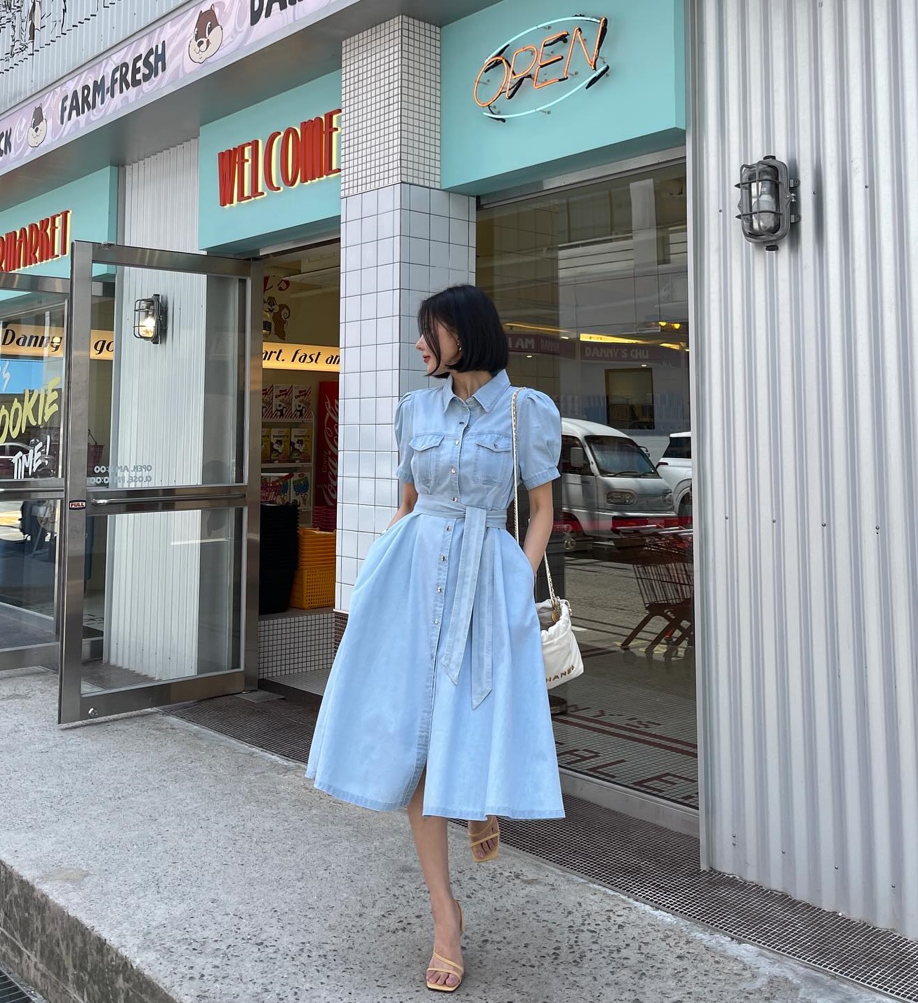 10 set váy dành cho nàng tóc ngắn: Diện xuống phố hay đi du lịch đều nổi bật và chuẩn sành điệu-10