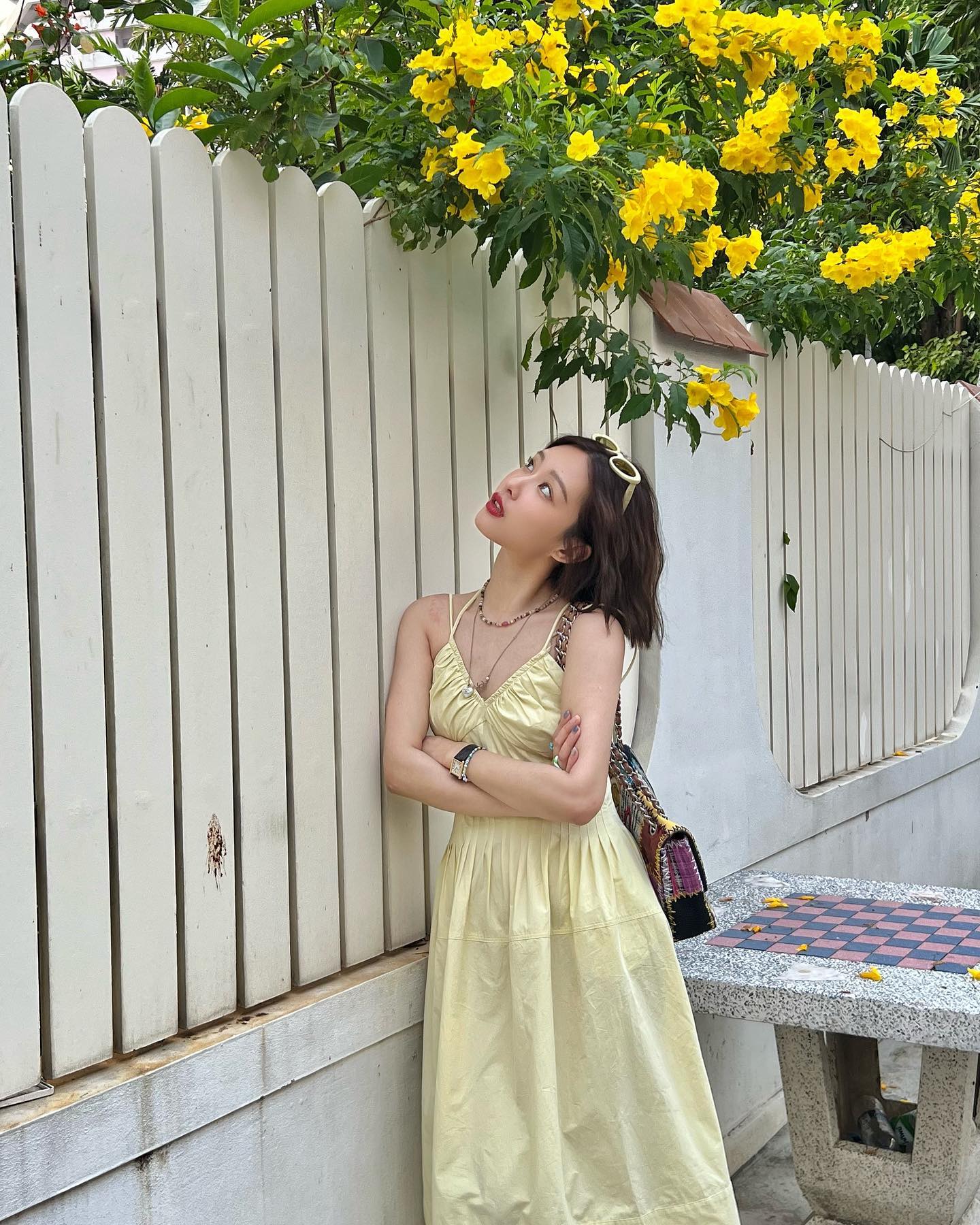 10 set váy dành cho nàng tóc ngắn: Diện xuống phố hay đi du lịch đều nổi bật và chuẩn sành điệu-2