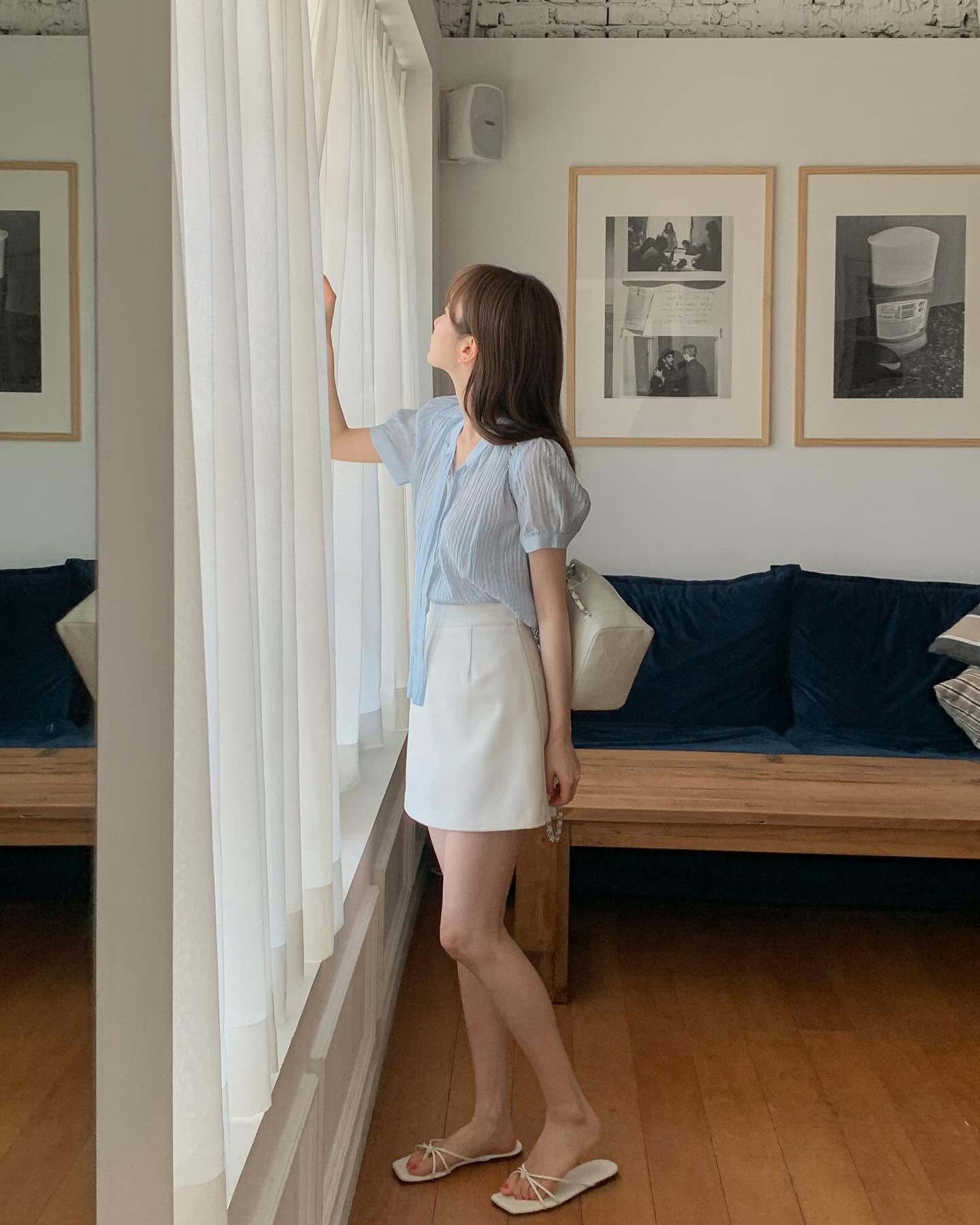 Nếu thường xuyên đi giày bệt, bạn hãy diện 4 kiểu chân váy để tôn dáng hiệu quả-1