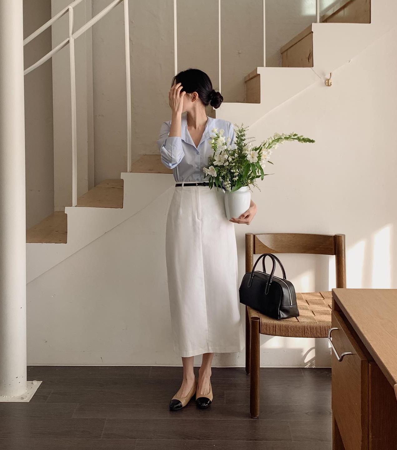 Nếu thường xuyên đi giày bệt, bạn hãy diện 4 kiểu chân váy để tôn dáng hiệu quả-3