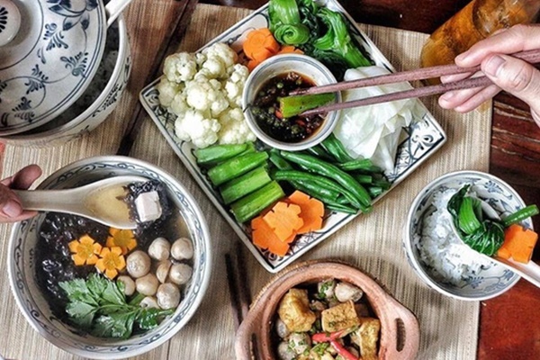 Thấy gia đình có nhiều người mắc ung thư, nam sinh làm ngay 1 điều: Sau 2 năm phải nằm cáng đi cấp cứu-1