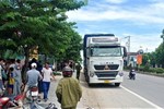 Phát hiện tài xế chết trong cabin xe đầu kéo ở Hà Tĩnh