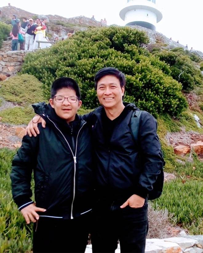 Quốc Tuấn đưa con trai Bôm vào viện, bác sĩ trẻ hồn nhiên bảo: Thế này nuôi báo cô cả đời-5