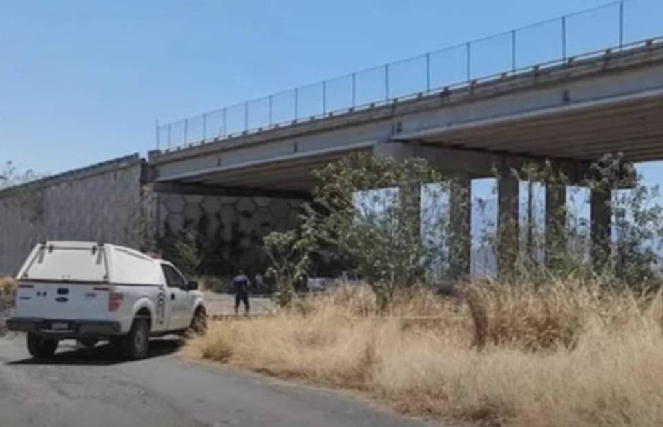 Nóng: Nữ người mẫu 30 tuổi bị đoàn tàu cán tử vong tại chỗ-2