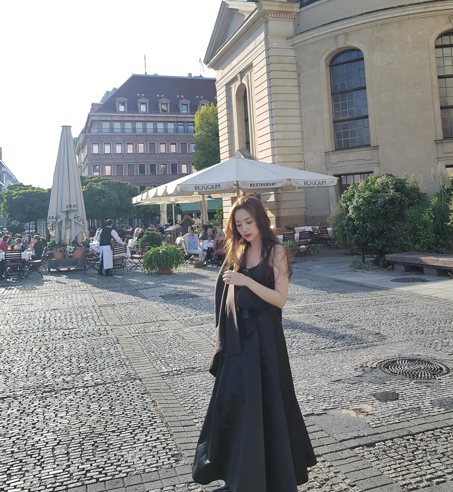 5 nữ diễn viên Hàn Quốc có phong cách mùa hè sành điệu, ngắm là mặc đẹp mỗi ngày-11