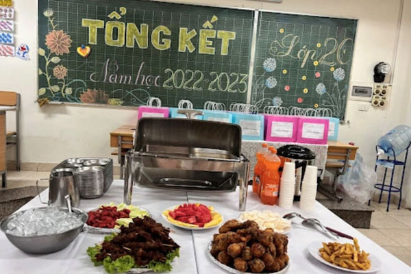 Giáo viên khoe tài trang trí bảng đẹp như tranh vẽ gây bão mạng-12