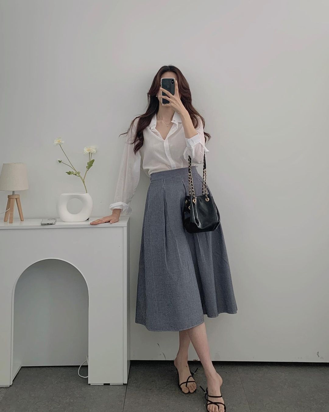 1 chiếc sơ mi trắng có thể diện tới 6 cách thanh lịch và ưng mắt-9