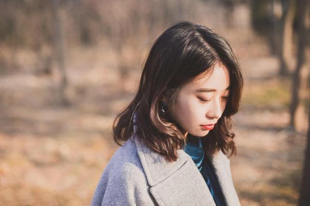 Tôi lương 20 triệu đồng nhưng phải lo từ A – Z trong khi chồng giấu nhẹm lương, không cho đứng chung sổ đỏ và thường xuyên bị bố mẹ chồng hạnh hoẹ-1