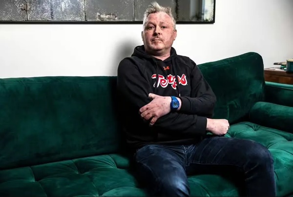 Người đàn ông 44 tuổi có 5 dấu hiệu ung thư, bỏ qua tất cả để rồi hối hận-1