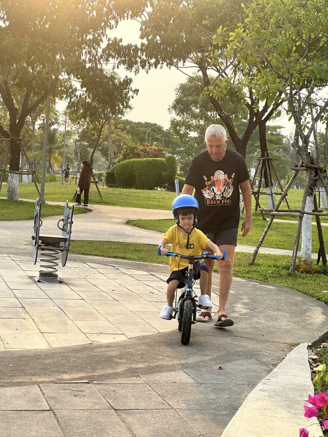 Đi khám vô sinh, người phụ nữ Đà Nẵng phải lòng bác sĩ sản khoa Hungary, 1 năm sau cuộc đời thay đổi-7