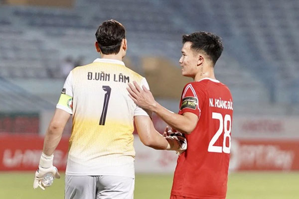 Đặng Văn Lâm chia sẻ về Nguyễn Filip: Chúng tôi cạnh tranh là chuyện bình thường-2