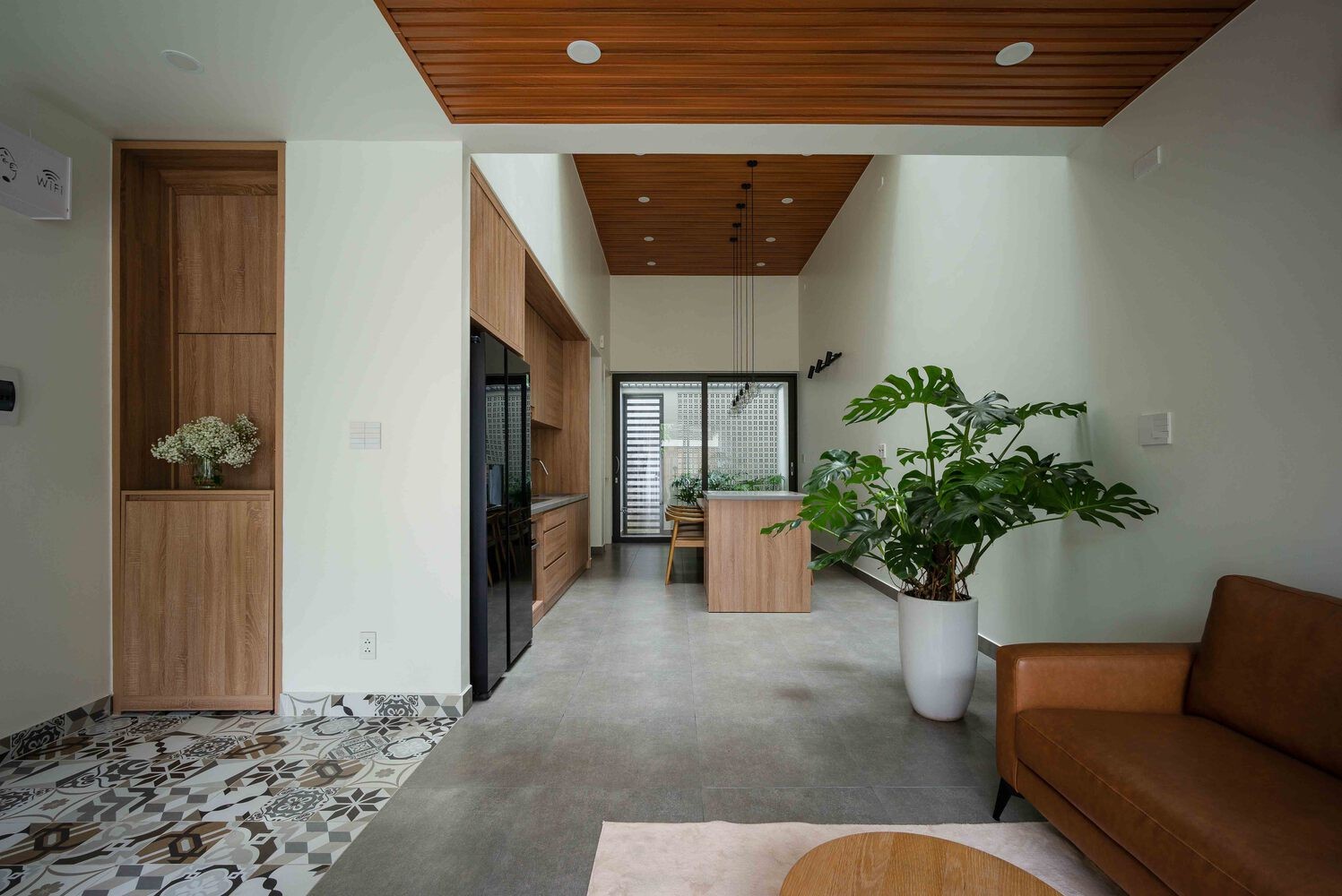 Chiêm ngưỡng nhà giấu tầng đơn giản mà tiện nghi-4