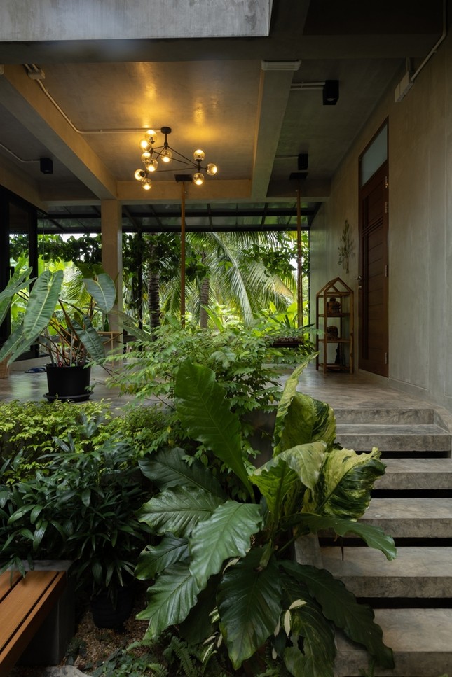 Ngôi nhà con gái xây tặng mẹ với tên gọi ‘nhà đom đóm’-6