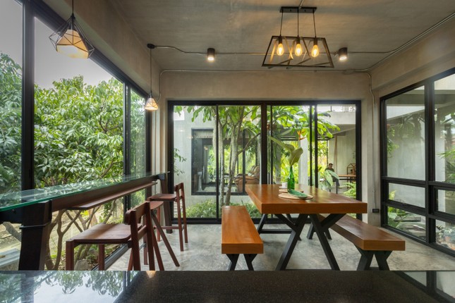 Ngôi nhà con gái xây tặng mẹ với tên gọi ‘nhà đom đóm’-10