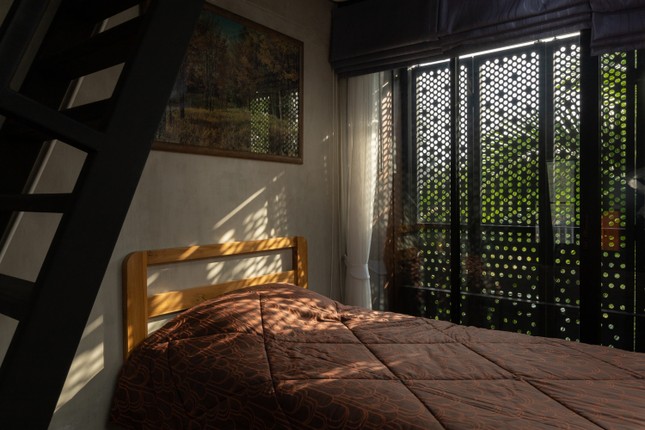 Ngôi nhà con gái xây tặng mẹ với tên gọi ‘nhà đom đóm’-11