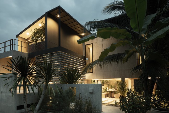 Ngôi nhà con gái xây tặng mẹ với tên gọi ‘nhà đom đóm’-14