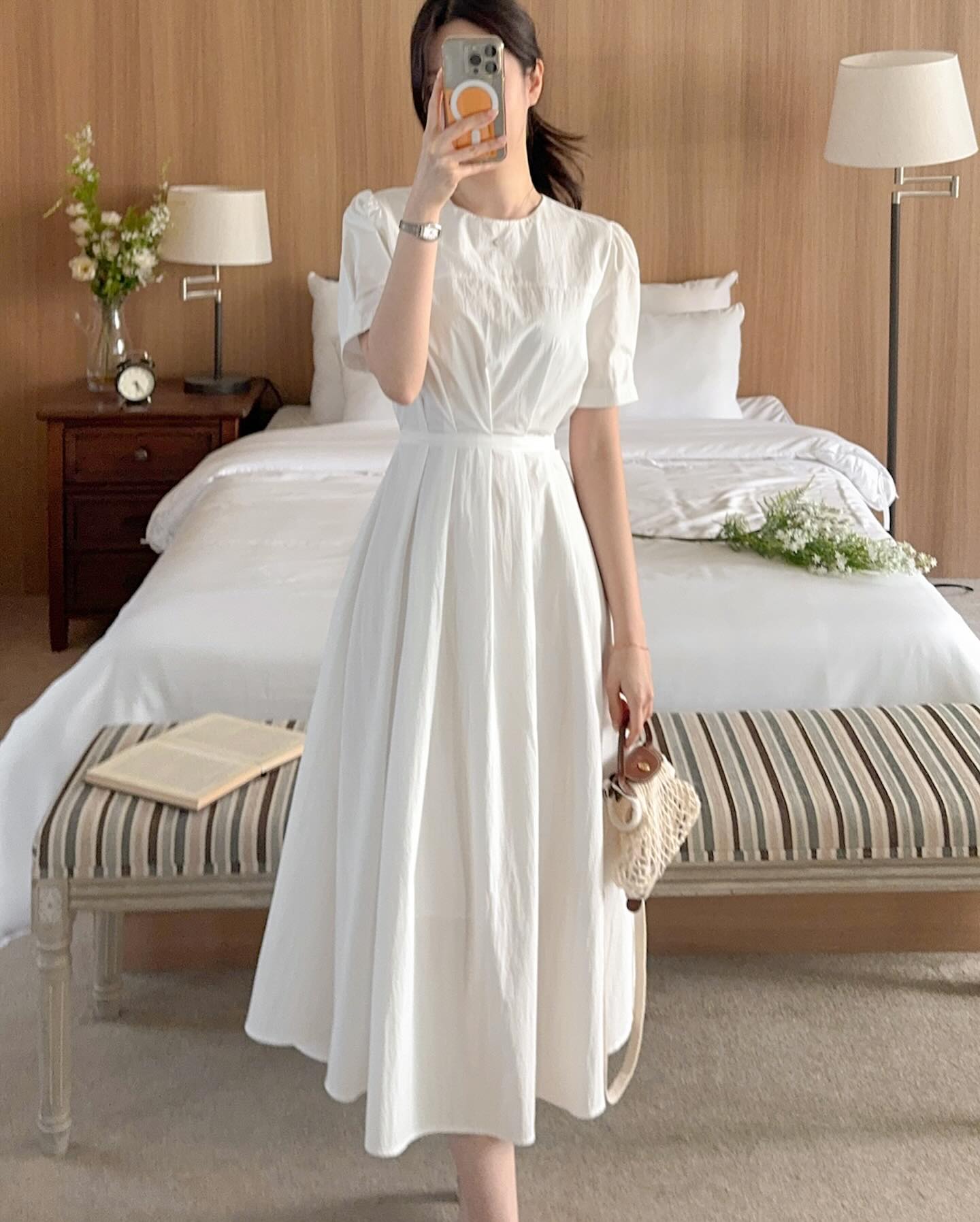 5 mẫu váy sáng màu nên sắm để trẻ trung, rạng rỡ suốt mùa hè-10