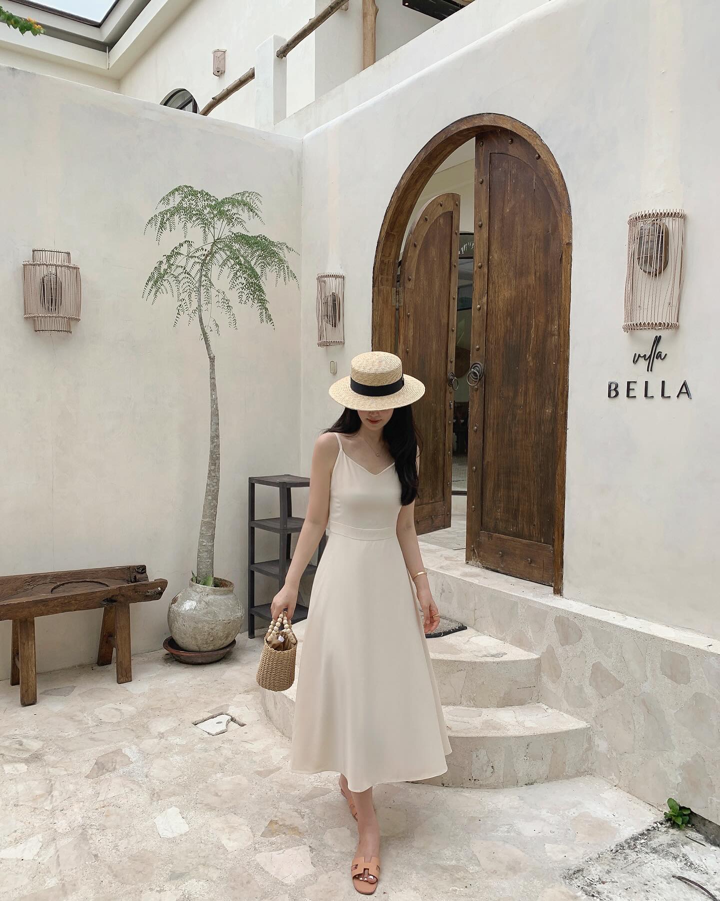 5 mẫu váy sáng màu nên sắm để trẻ trung, rạng rỡ suốt mùa hè-11