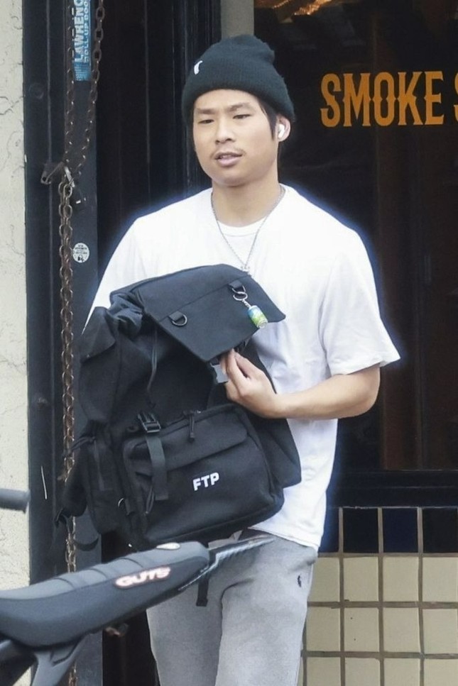 Pax Thiên ngày càng nổi loạn-1