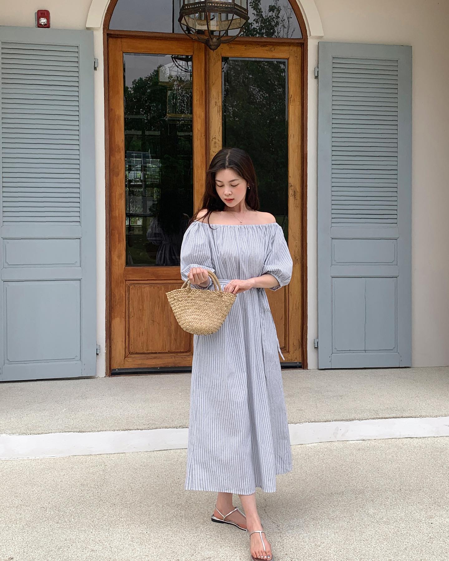 Gợi ý 5 công thức diện đồ nổi bật và ăn ảnh cho chuyến du lịch biển-10