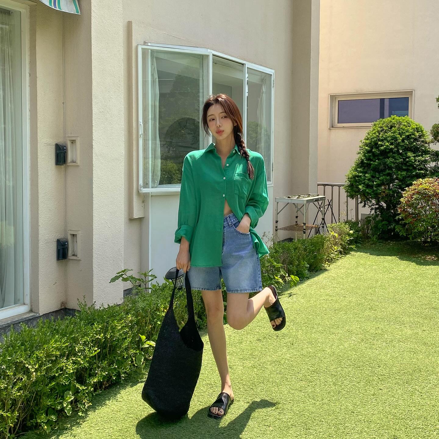 Gợi ý 5 công thức diện đồ nổi bật và ăn ảnh cho chuyến du lịch biển-6