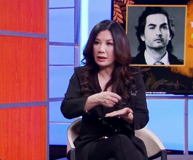 Vợ Đức Tiến òa khóc khi biết giá đất chôn chồng mình là 41 ngàn đô, tiền làm mộ 17 ngàn đô-2