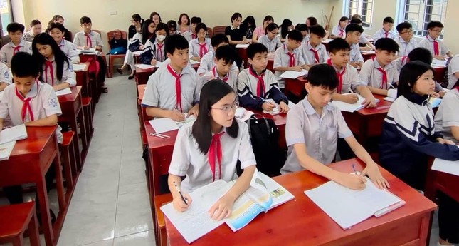 Gấp rút ôn thi vào lớp 10 công lập: Không có tiếng trống ra về-1